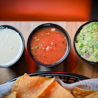 3 Amigos Dips & chips